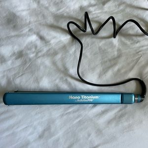 BaByliss Pro Nano Titanium Hair Straightener